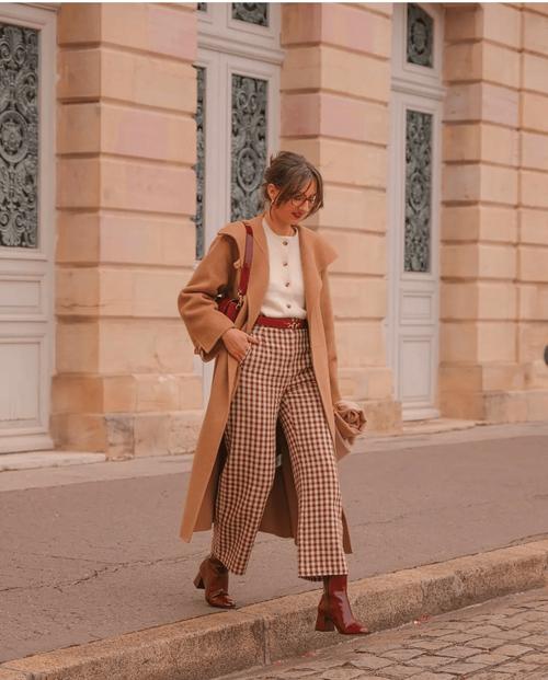 冬天半筒靴怎么搭配衣服