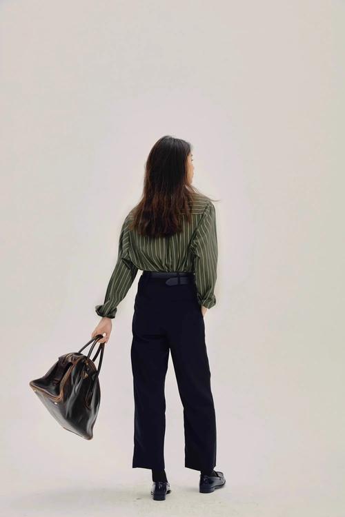 深绿衬衣怎么搭配