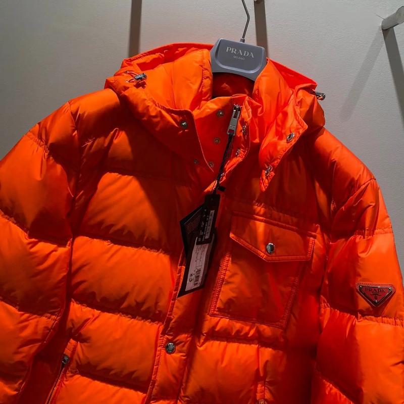 橙色羽绒服长款怎么搭配显高