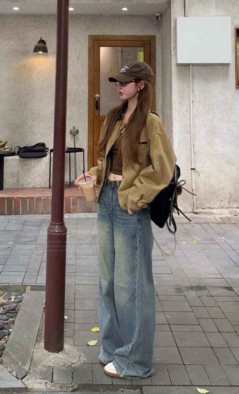 卡其工装裤配什么上衣