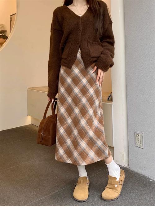 格子包裙搭配什么上衣