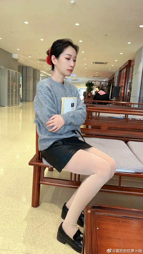 女生穿皮鞋穿什么袜子