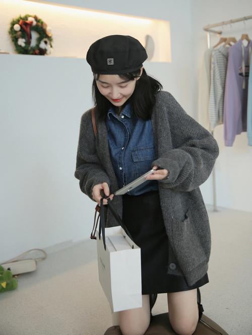 毛衣加衬衫怎么搭配外套