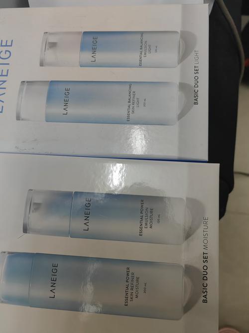 兰芝补水套盒最新包装