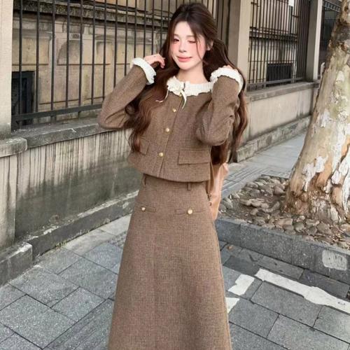 蕾丝裙配什么外套