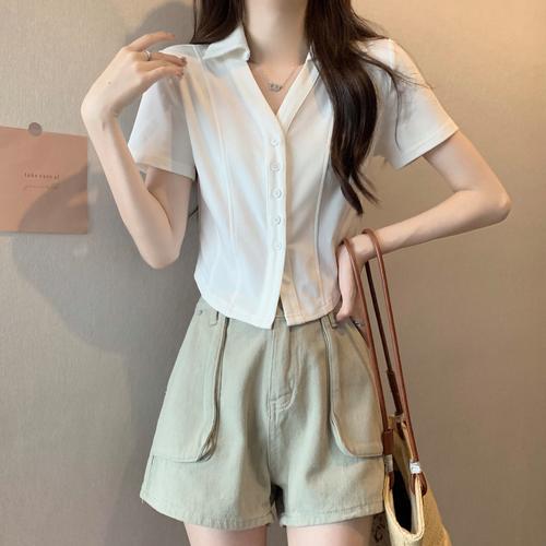 夏装短款的上衣怎么搭配