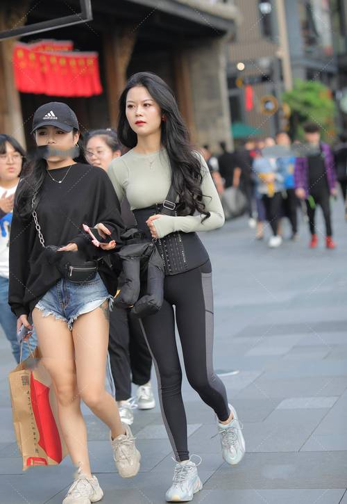 有腰封的衣服怎么搭配