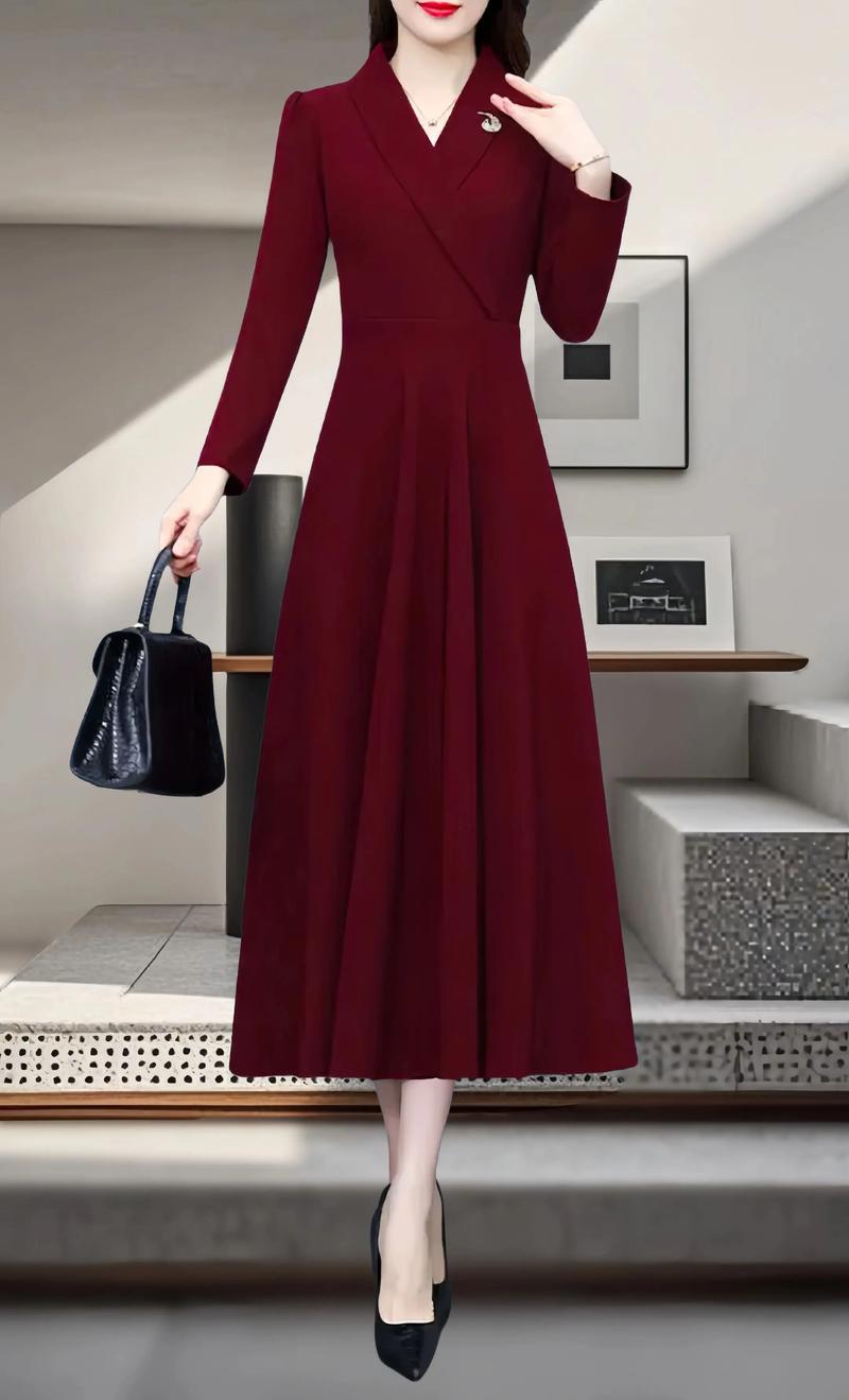 红色长 长款连衣裙怎么搭配什么裤子