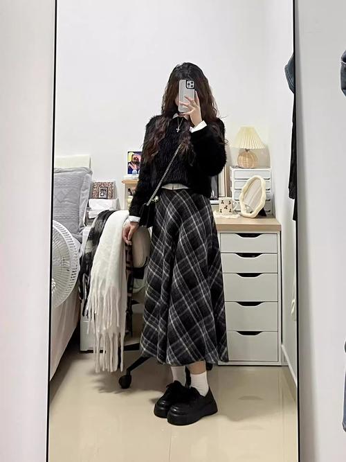 大格子裙怎么搭配什么外套好看图片