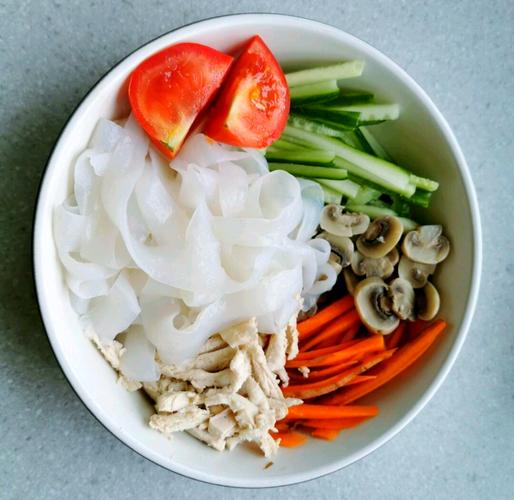 凉皮是用什么做的吃的减肥么