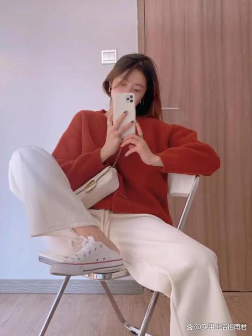 怎么配枣红色颜色搭配