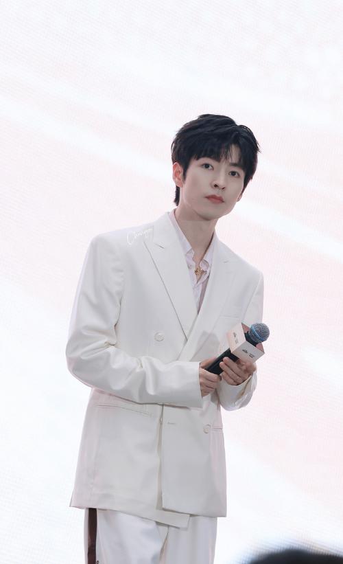 欧泊莱最新代言人