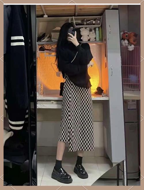 大格子裙怎么搭配