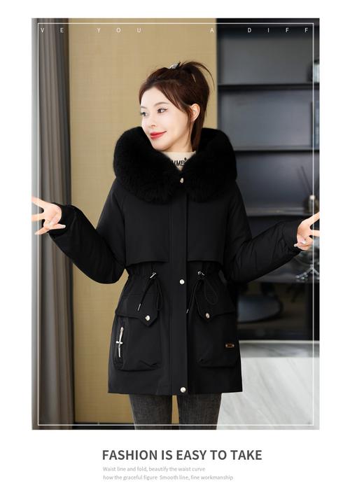 黑色派克毛领大衣怎么搭配