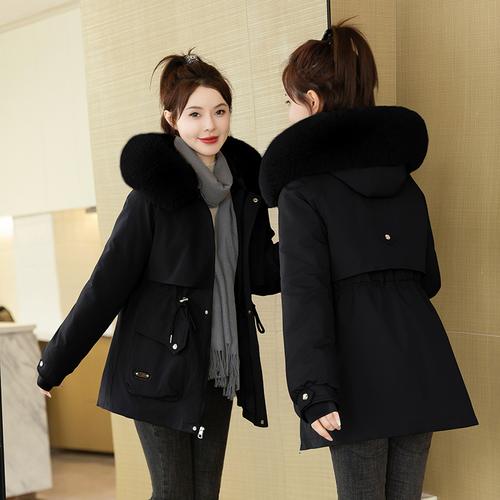 黑色派克毛领大衣怎么搭配