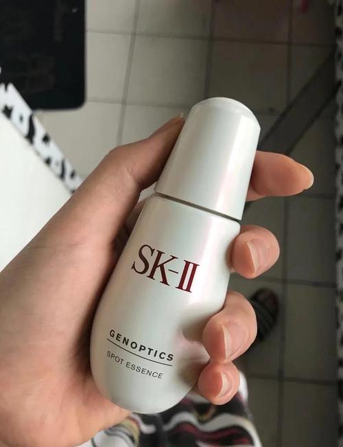 sk2小银瓶跟小灯泡怎么搭配