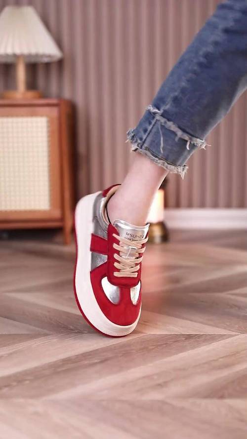 晚上减肥走路穿什么鞋好