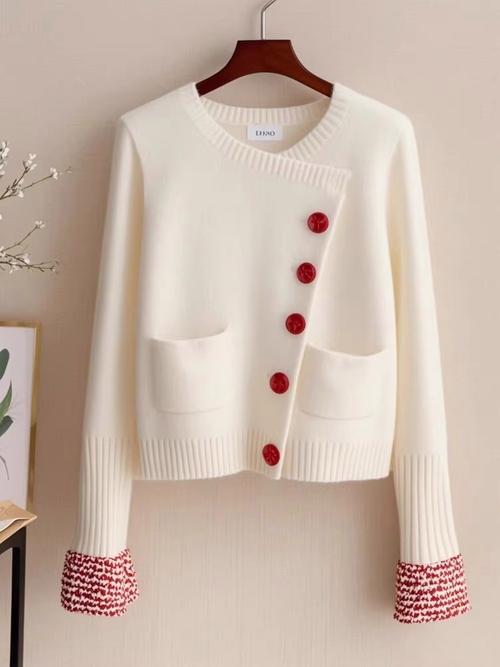 白色长针织开衫怎么搭配图片