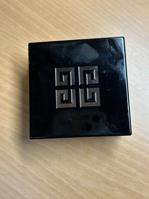 纪梵希四宫格最新款