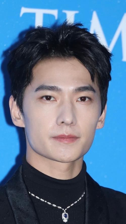 杨洋是什么脸型