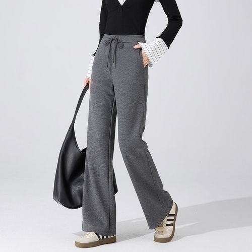 冬季灰色休闲裤怎么搭配