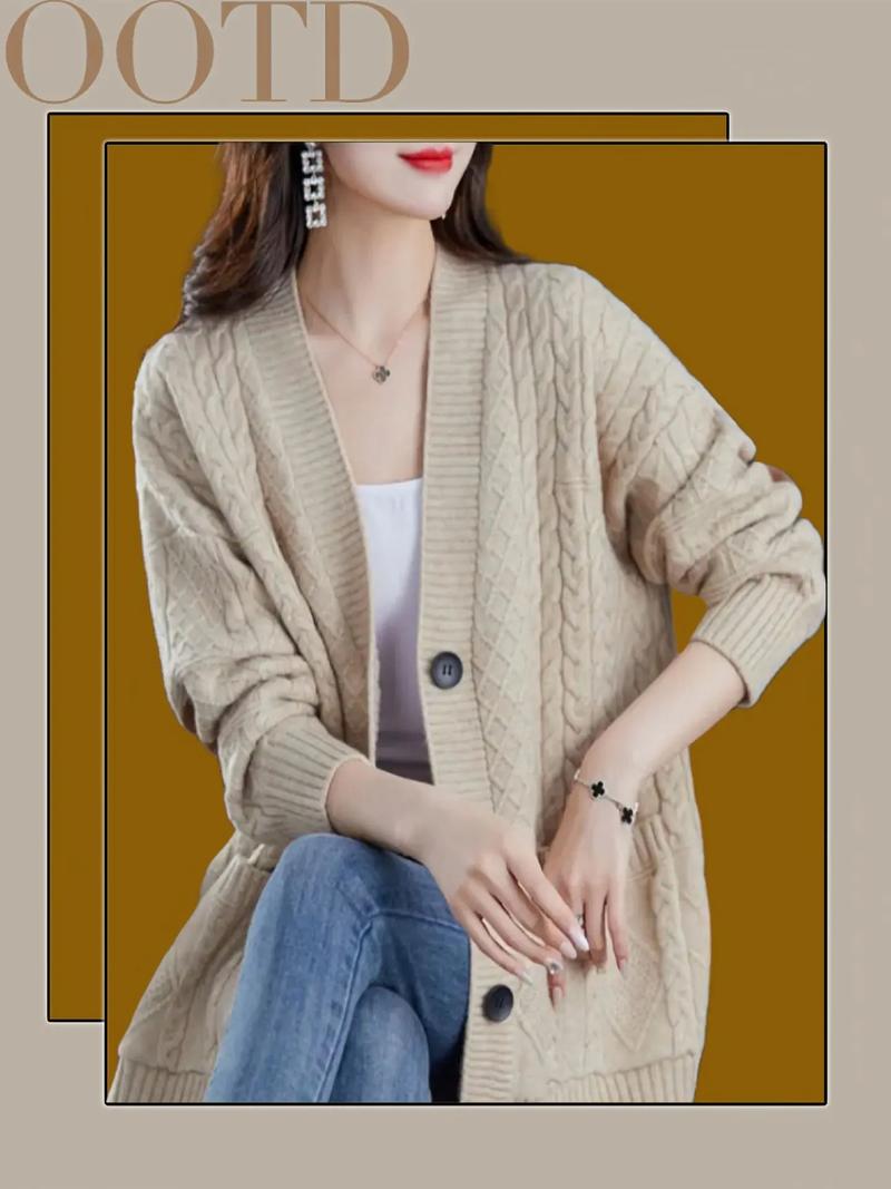 款毛衣怎么搭配外套