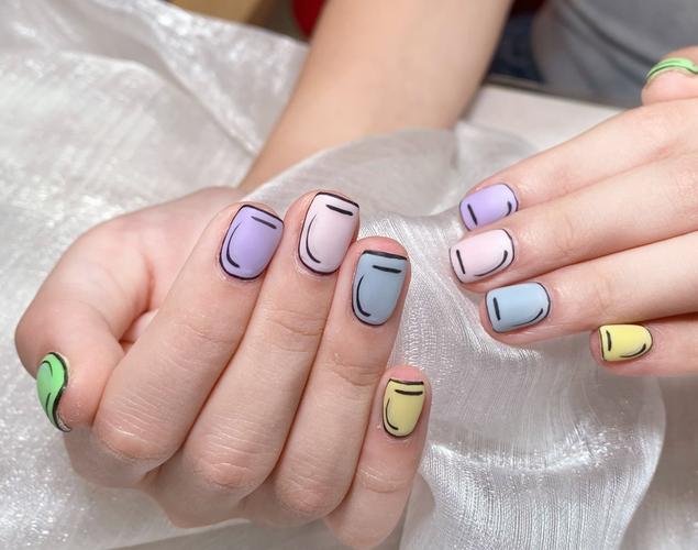 潮流多色炫丽指甲最新