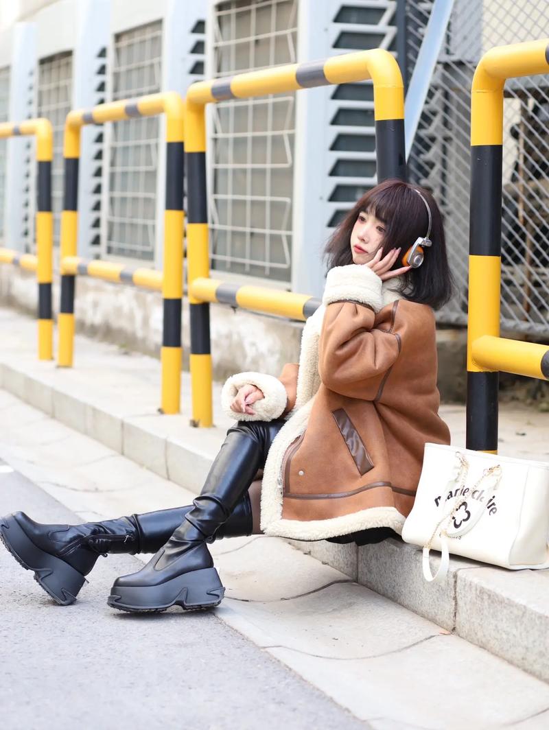 冬天的高靴子怎么搭配衣服好看吗