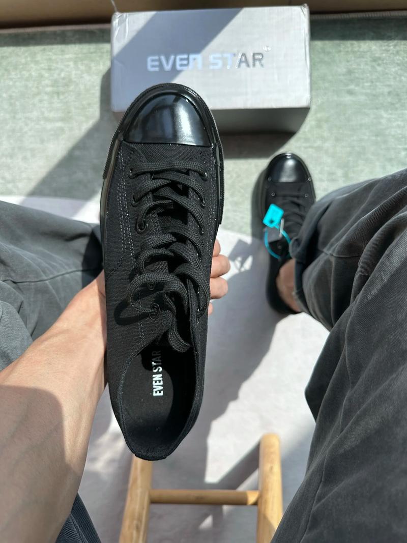 低帮板鞋配什么裤子