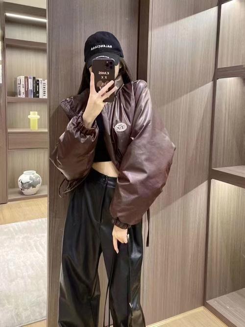 皮羽绒服怎么搭配图片大全