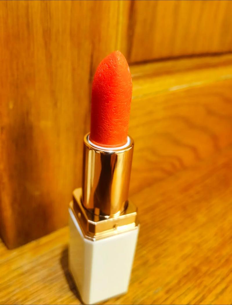 彩丰行蜂蜜唇膏最新包装