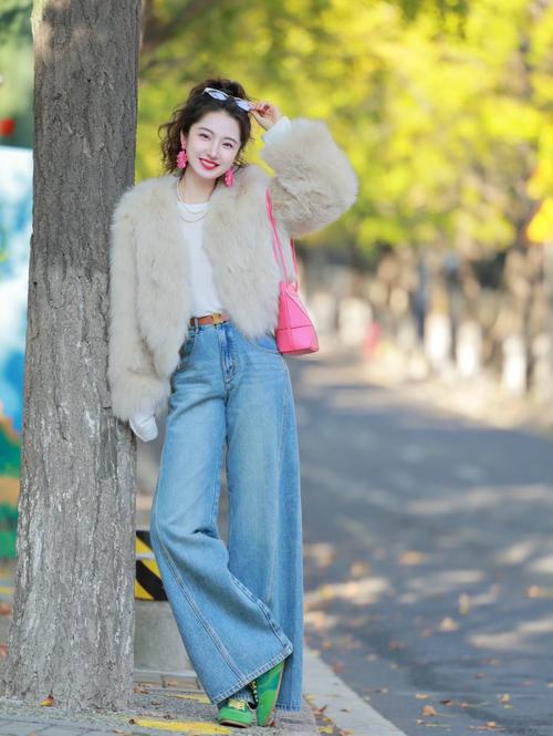 短款皮草应该怎么搭配衣服图片