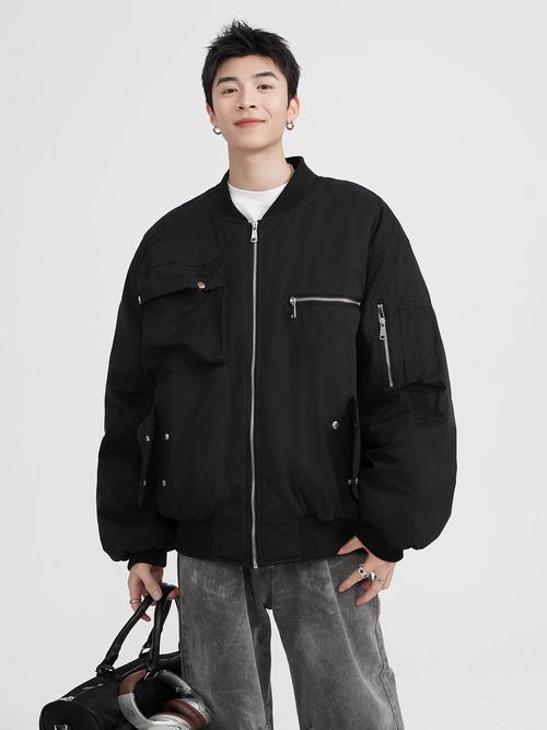 飞行服外套怎么搭配