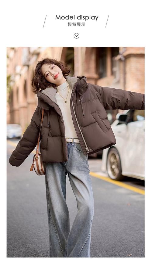 粉红短款羽绒服怎么搭配图片搜索