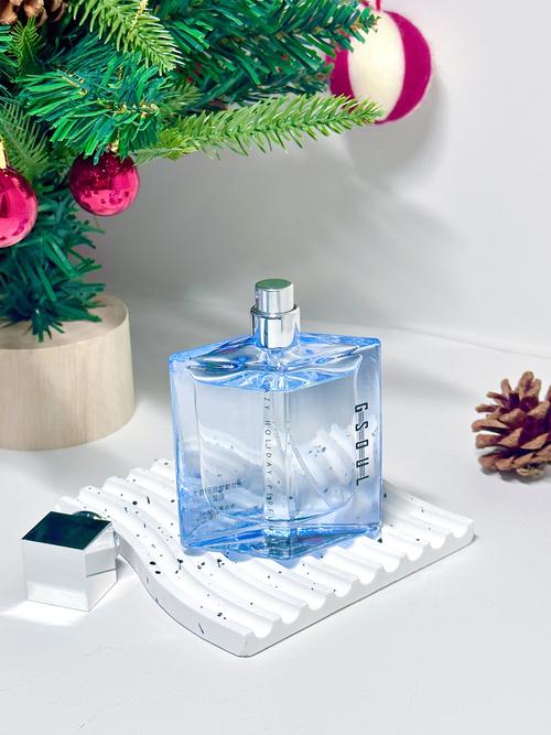 雏菊香水最新款蓝色