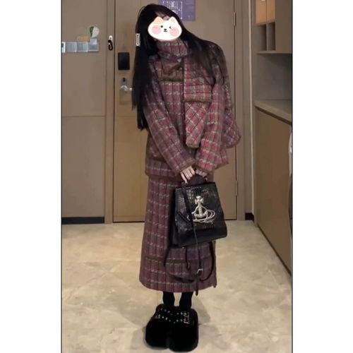 包臀裙怎么搭配棉衣