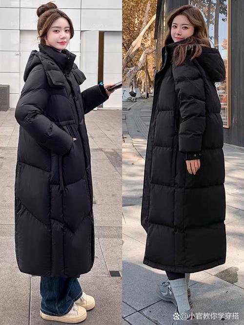 中长黑羽绒服里面怎么搭配衣服好看