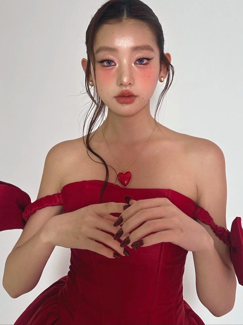 最新韩国妆容2025款