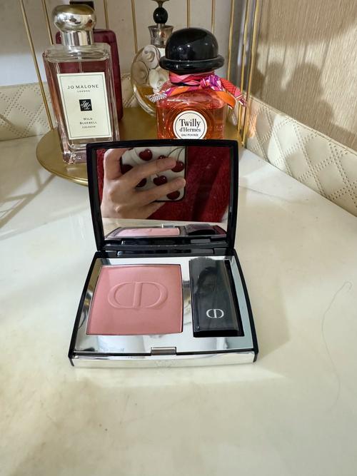 迪奥最新款限量腮红