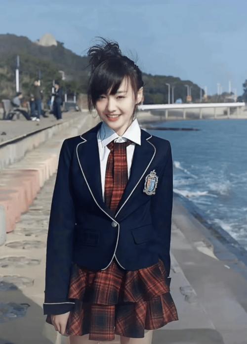 郑爽平常怎么搭配衣服