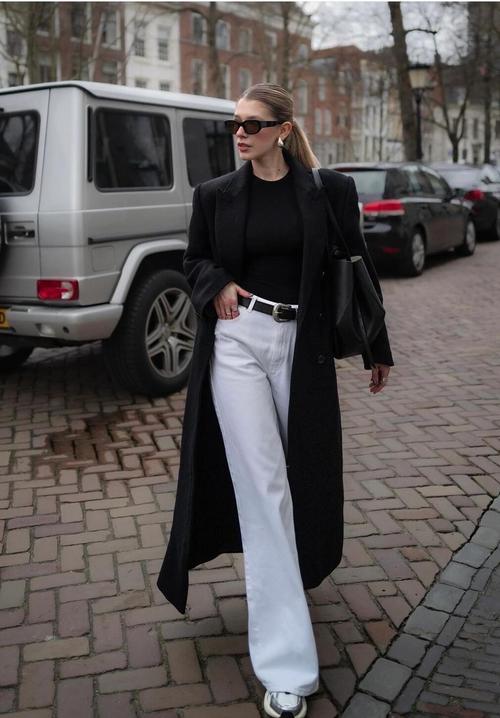 黑色球鞋怎么样搭配