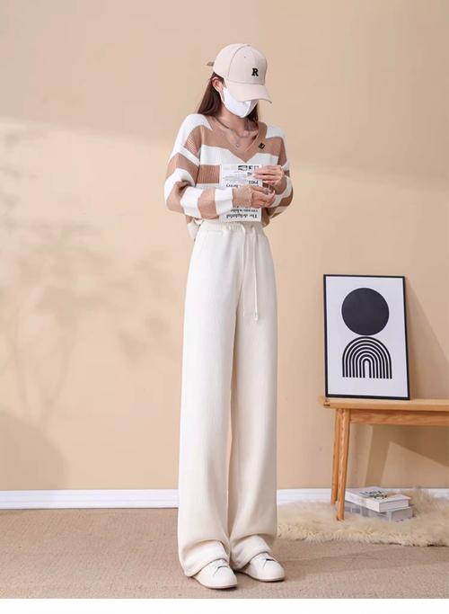 冬季阔腿裤配什么上衣