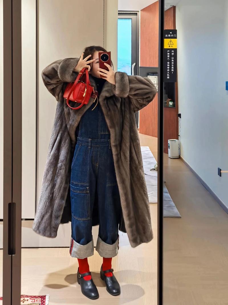 貂皮中长款怎么搭配
