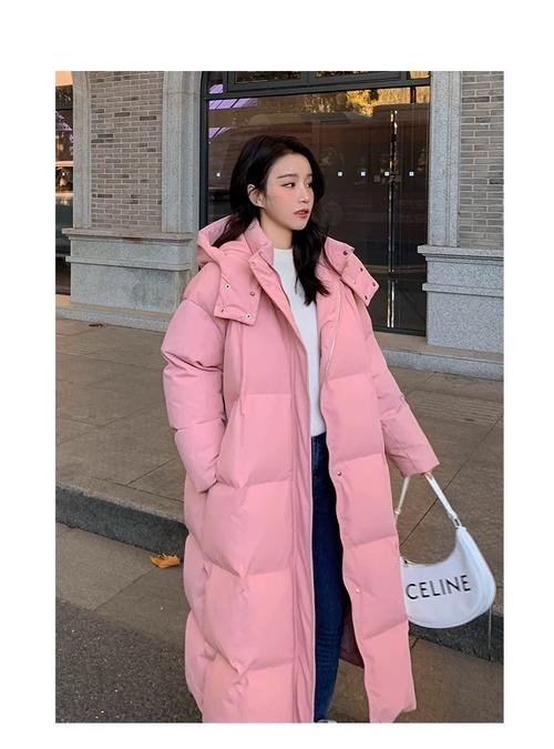 粉色棉袄应该怎么搭配裤子