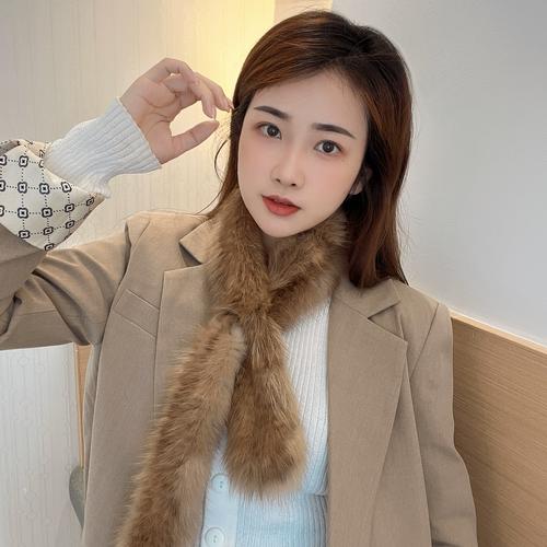 貂皮外套怎么搭配围巾好看