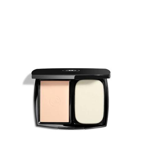 最新香奈儿粉饼 广告