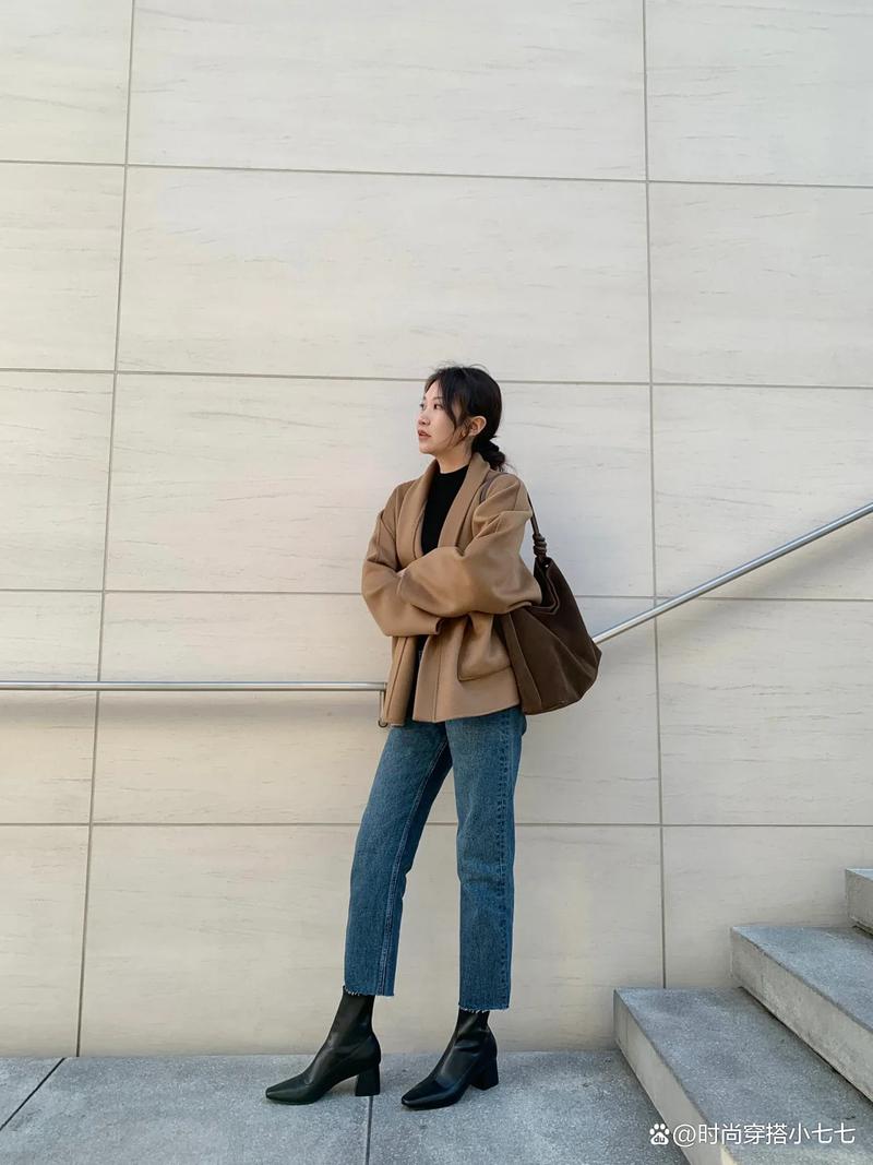 靴裤怎么搭配衣服