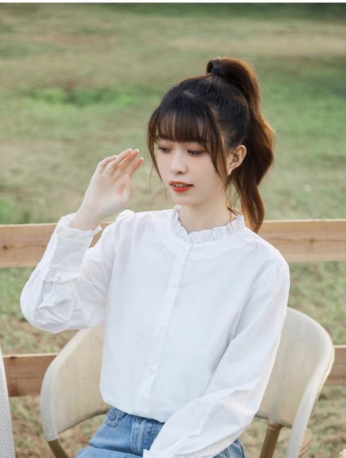 荷叶边领衬衫怎么搭配好看