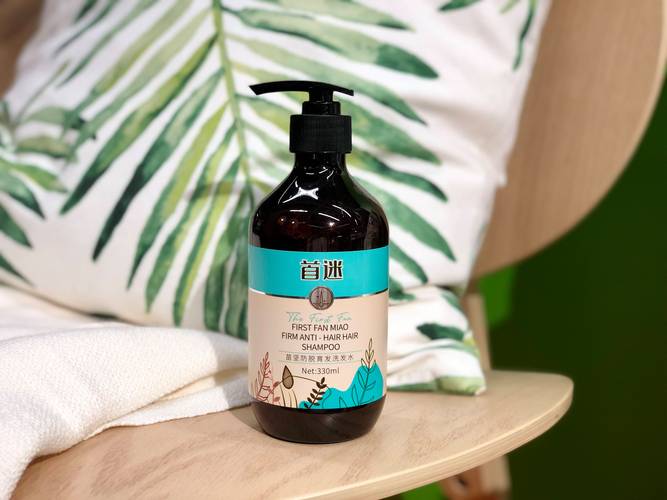 用什么洗头发止痒