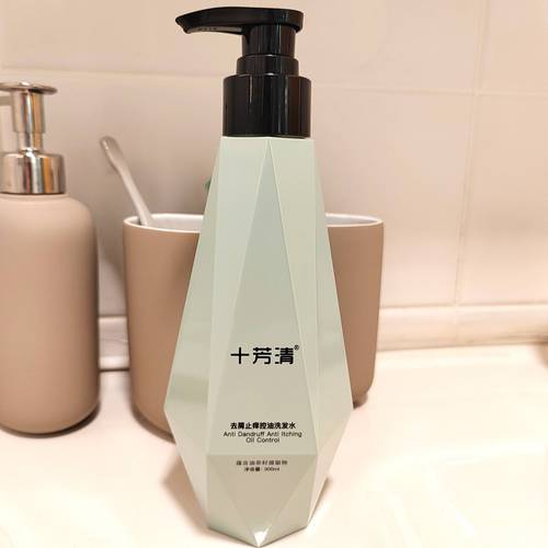 用什么洗头发止痒